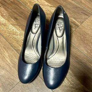 LifeStride Women's Size 8M Parigi Comfort Pumps Shoes Navy Blue